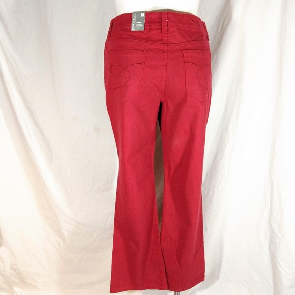 Chico's 2.5 Red Jeans Platinum Modern NWT - 1 spot - Picture 3 of 8